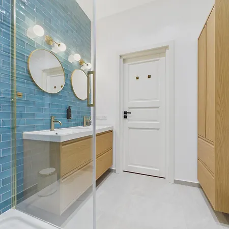 Apartment 3bd Family In Old Town - With Baby Cot *