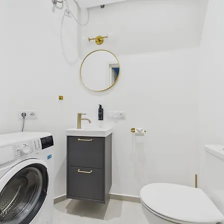 Apartment 3bd Family In Old Town - With Baby Cot Riga